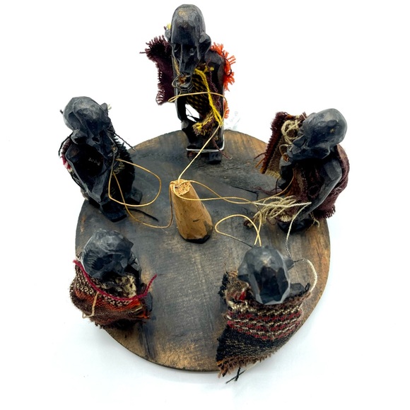 Wooden Hand Carved in Kenya - Picture 6 of 9